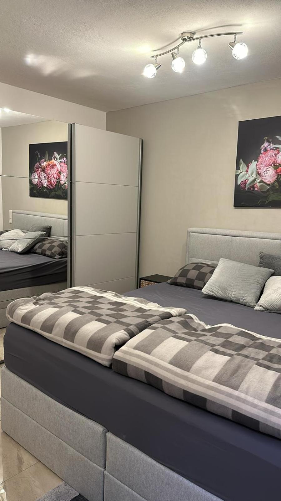 One With Kitchen, And Private Bathroom Near To S8 Train Line Апартаменты *